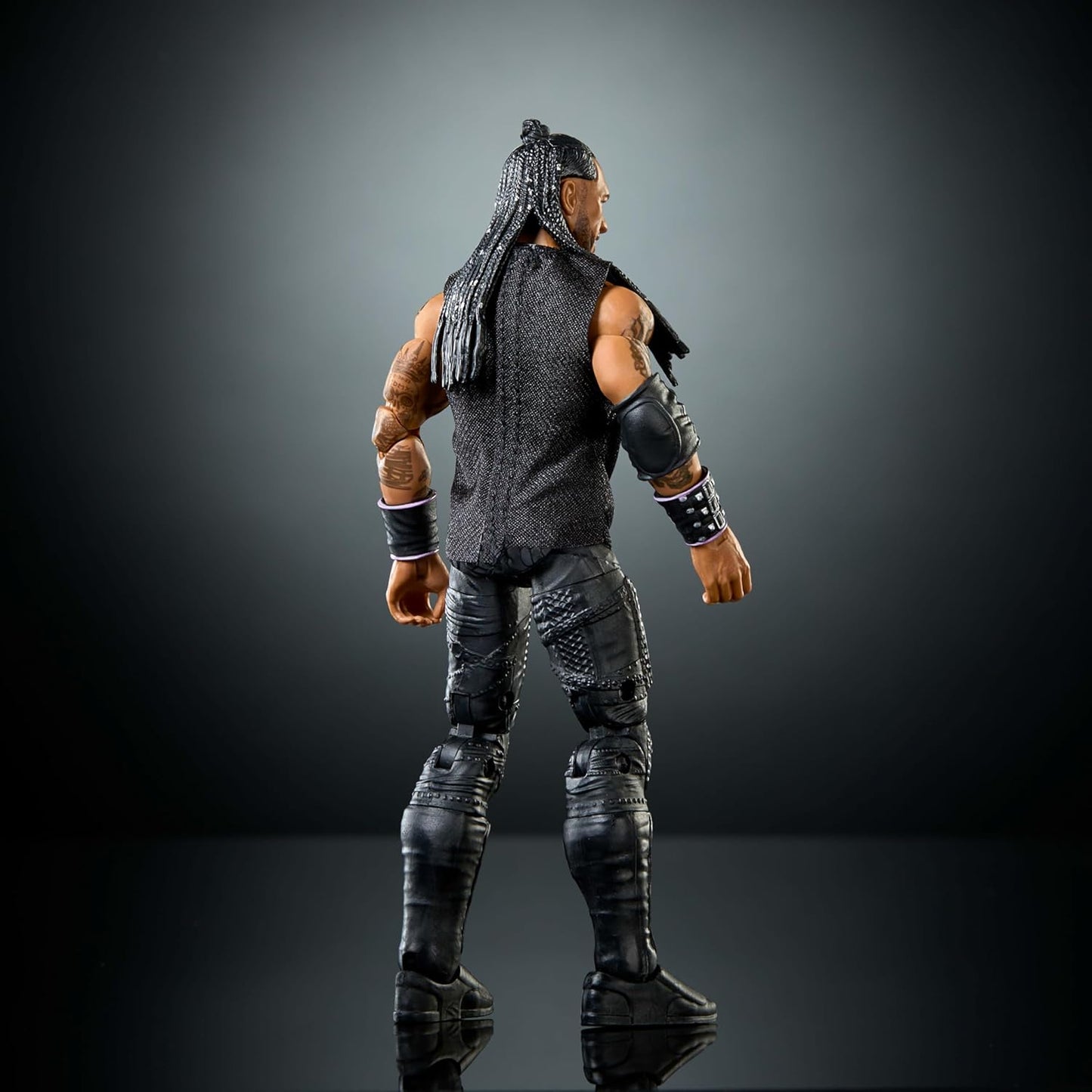 Mattel WWE Elite Action Figure & Accessories, Series #122 Set, 6-inch Collectible Damian Priest with 25 Articulation Points & Swappable Hands